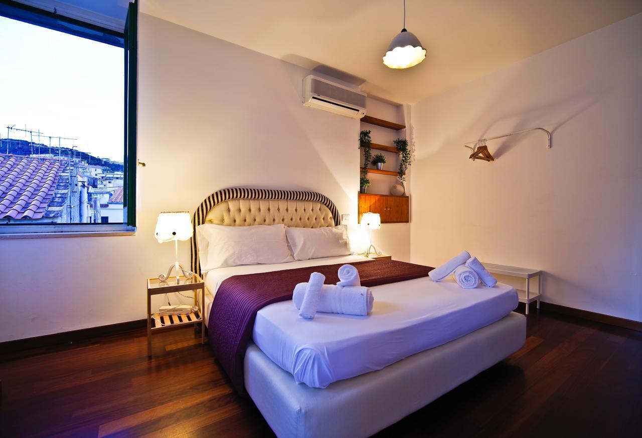 Bed And Travel Apartment Dogana Regia 15 サレルノ エクステリア 写真